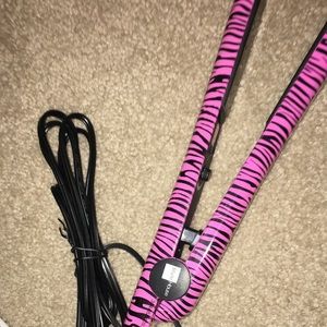 NEW straightener! Never used! Works!